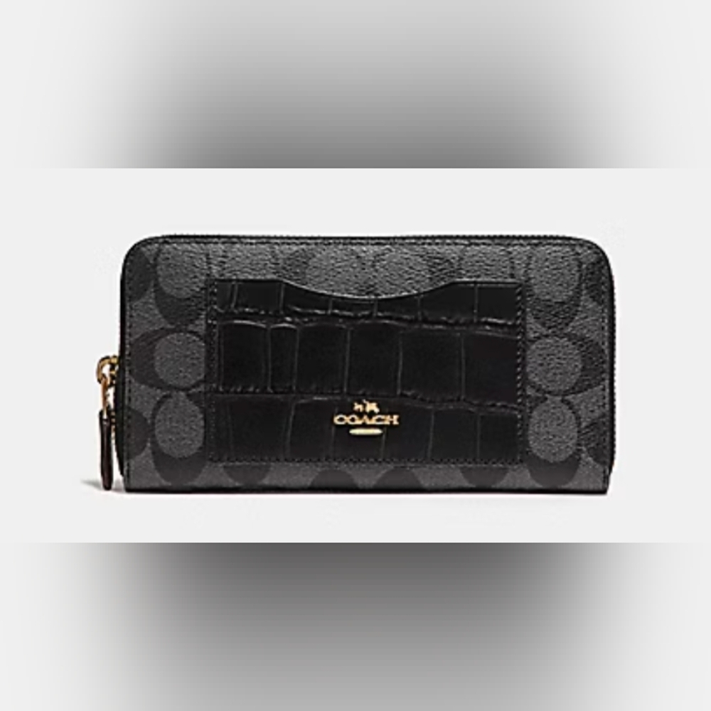 Coach signature logo snake mx acc zip.